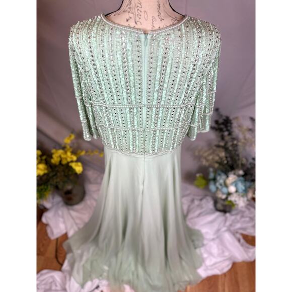 Mac Duggal  Green Chiffon Gown w/ Fully Beaded 3/4 Sleeves Size 16 - Picture 14 of 16